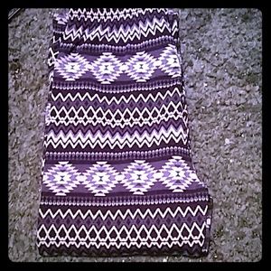 Black and white winter leggings with fleece